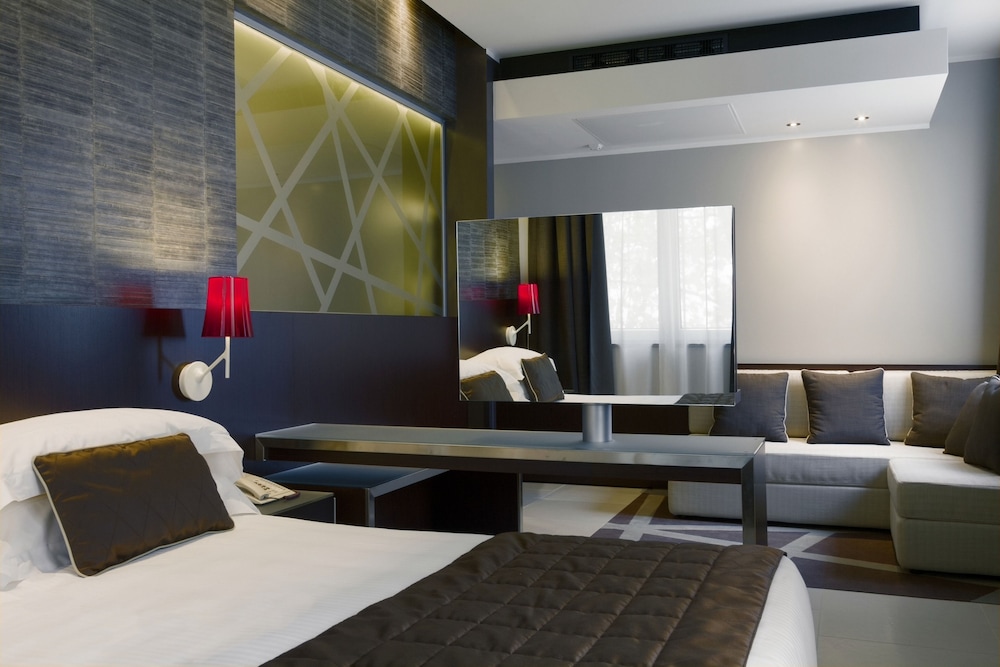 Hotel Manin — Hotel rooms in Milan, Lombardy