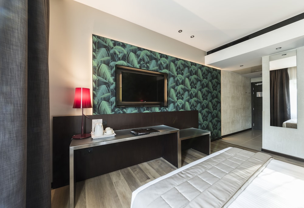 Hotel Manin — Hotel rooms in Milan, Lombardy