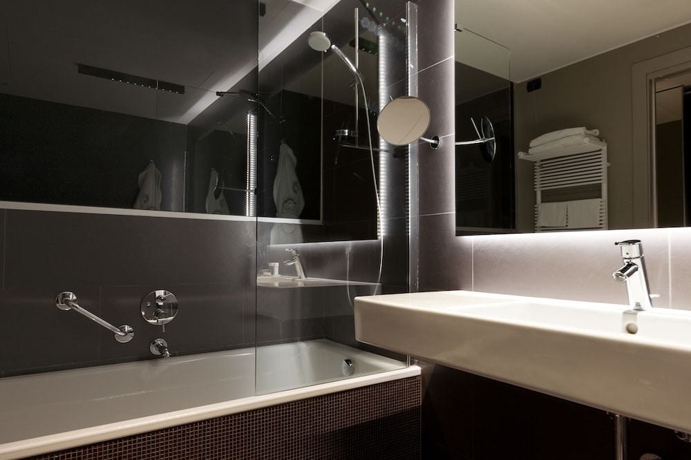 Hotel Manin — Hotel rooms in Milan, Lombardy