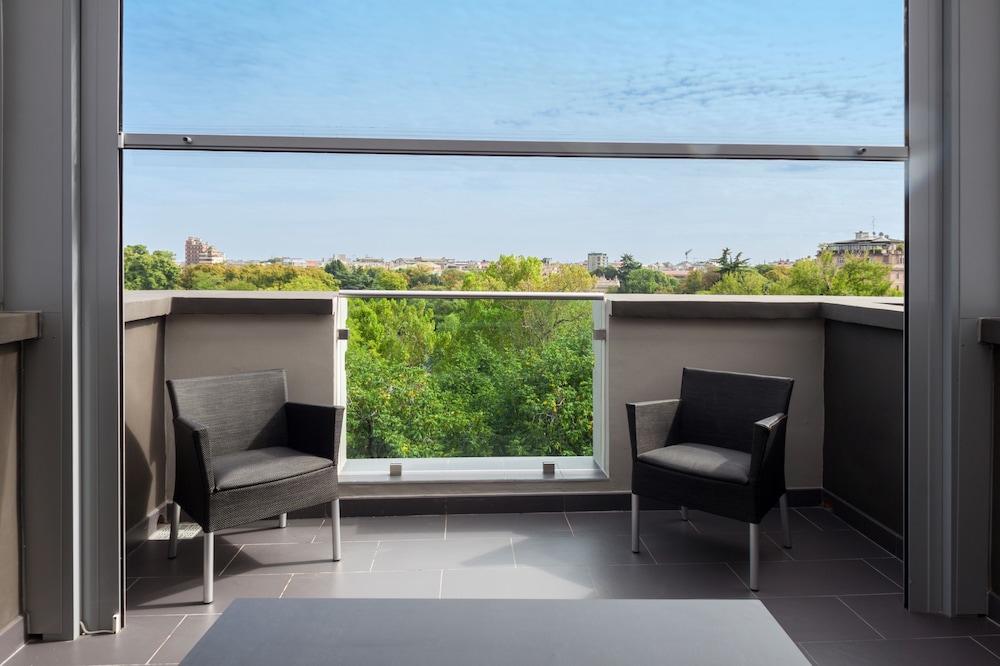 Hotel Manin — Hotel rooms in Milan, Lombardy