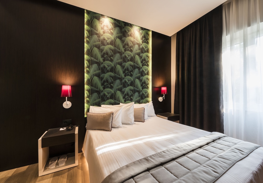 Hotel Manin — Hotel rooms in Milan, Lombardy