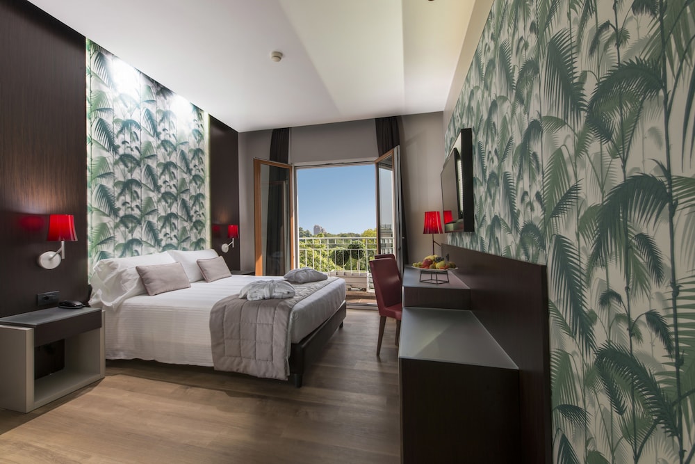 Hotel Manin — Hotel rooms in Milan, Lombardy