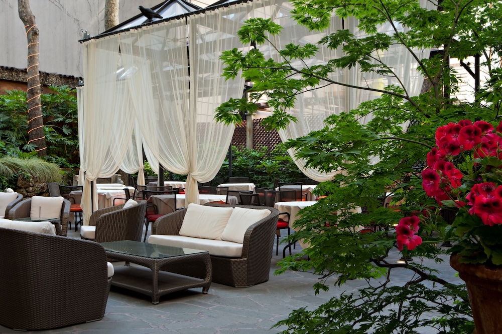 Hotel Manin — Restaurant & bars in Milan, Lombardy