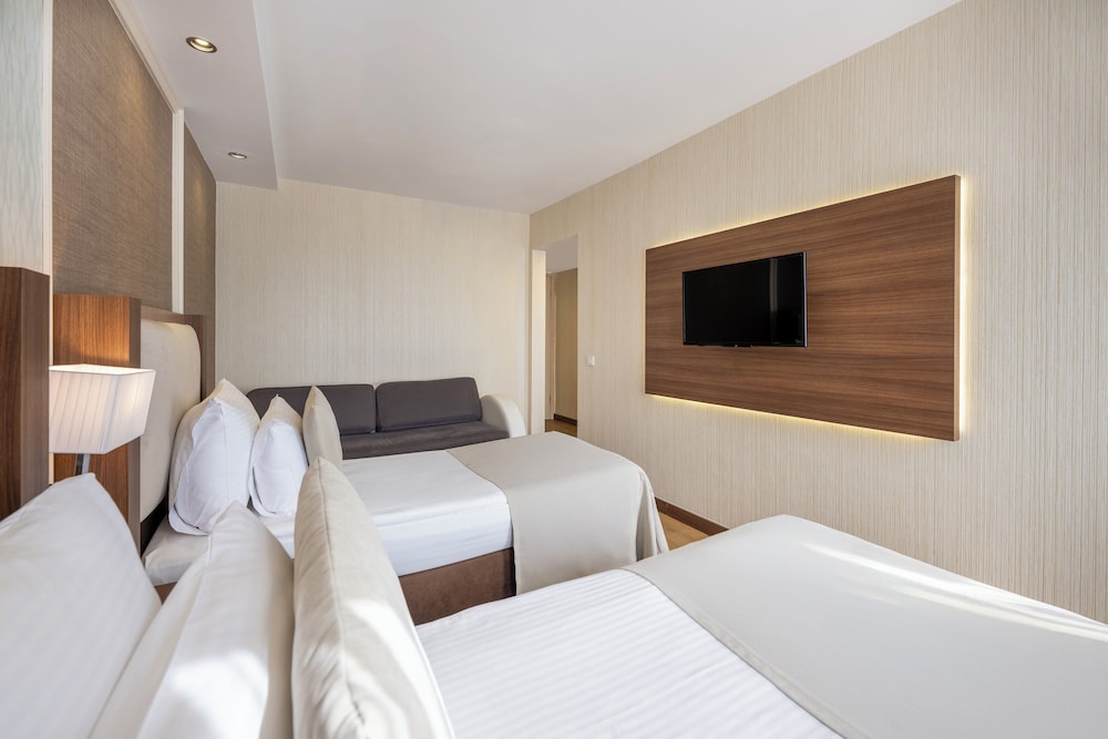 Sealife Family Resort Hotel — Hotel rooms in Antalya