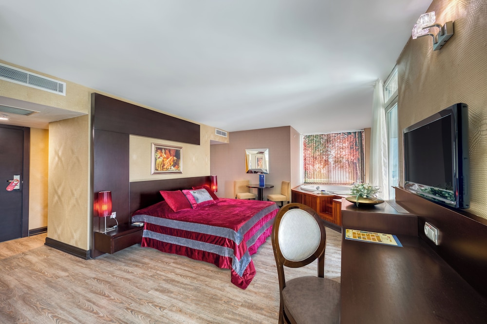 Sealife Family Resort Hotel — Hotel rooms in Antalya
