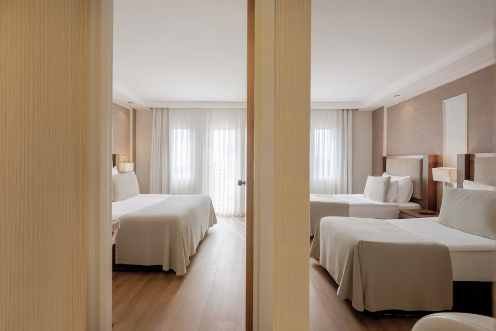 Sealife Family Resort Hotel — Hotel rooms in Antalya