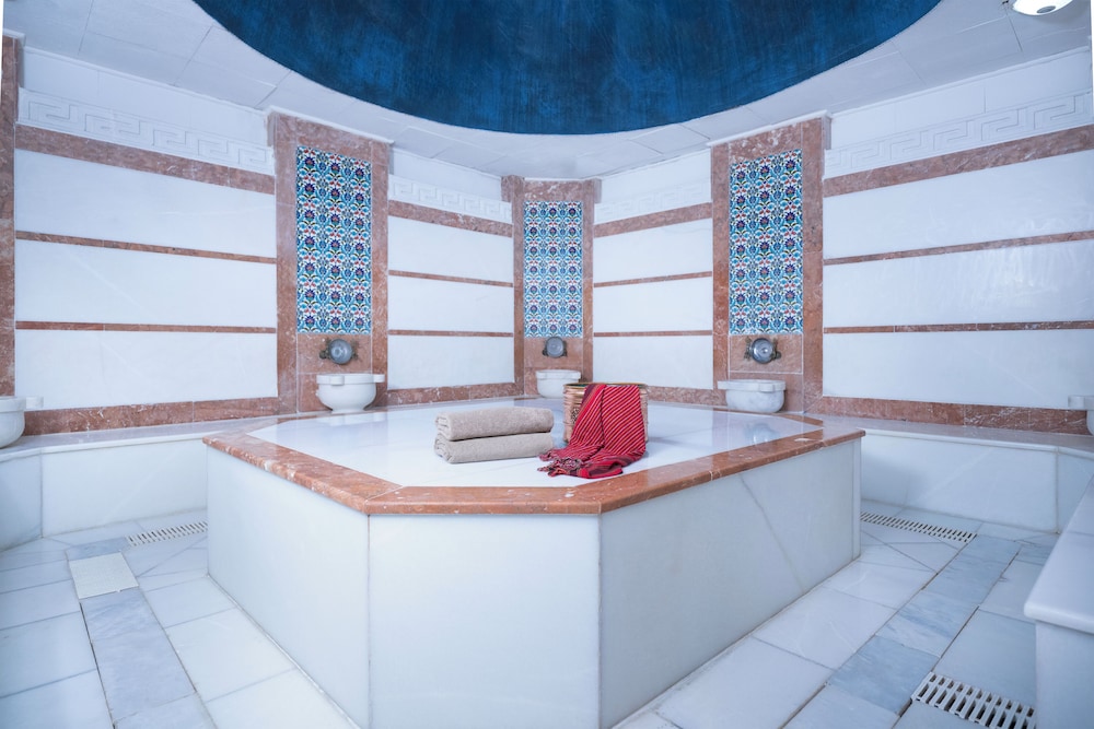 Sealife Family Resort Hotel — Spa in Antalya