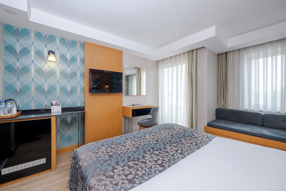 Sealife Family Resort Hotel — Hotel rooms in Antalya