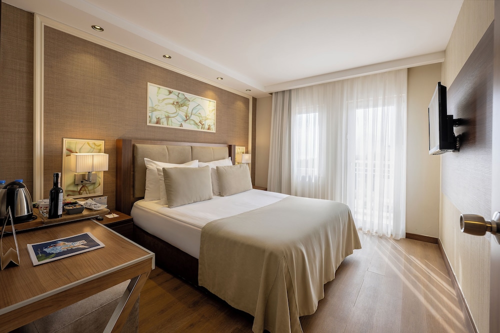 Sealife Family Resort Hotel — Hotel rooms in Antalya