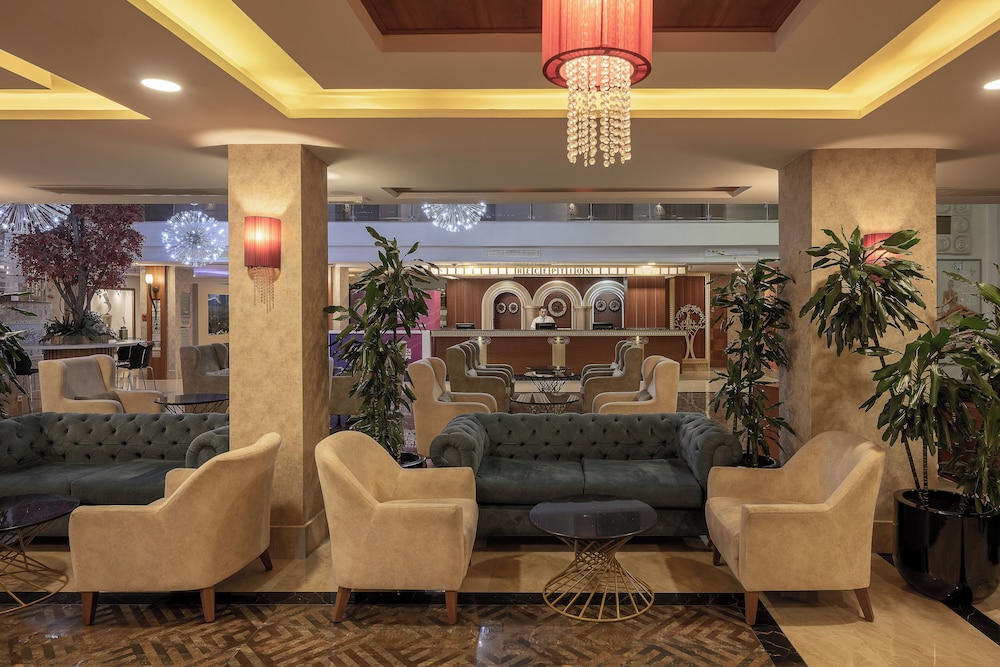 Sealife Family Resort Hotel — Hotel building in Antalya