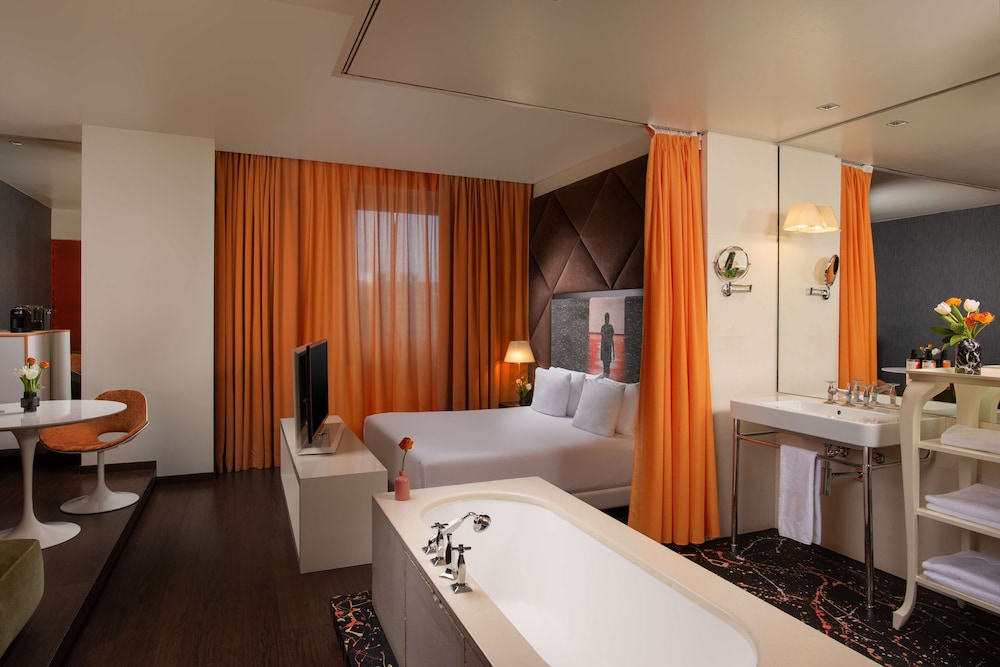 Nhow Milano — Hotel rooms in Milan, Lombardy