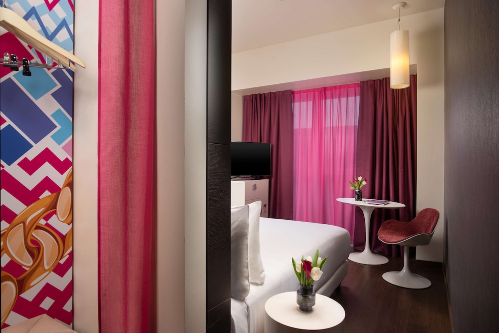 Nhow Milano — Hotel rooms in Milan, Lombardy