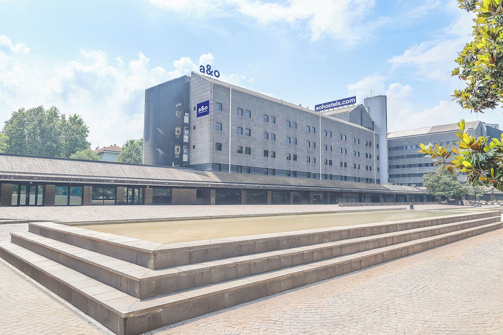 a&o Hostel Milano Ca Granda — Hotel building in Milan, Lombardy