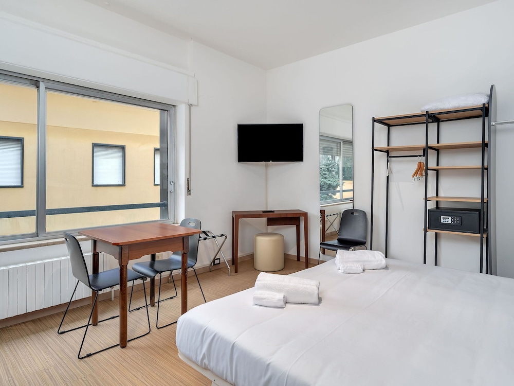 B&B Hotel Milano Ornato — Hotel rooms in Milan, Lombardy