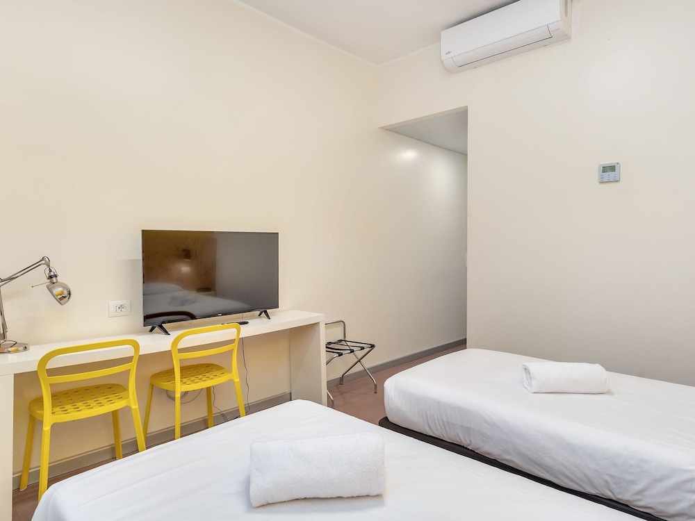 B&B Hotel Milano Ornato — Hotel rooms in Milan, Lombardy