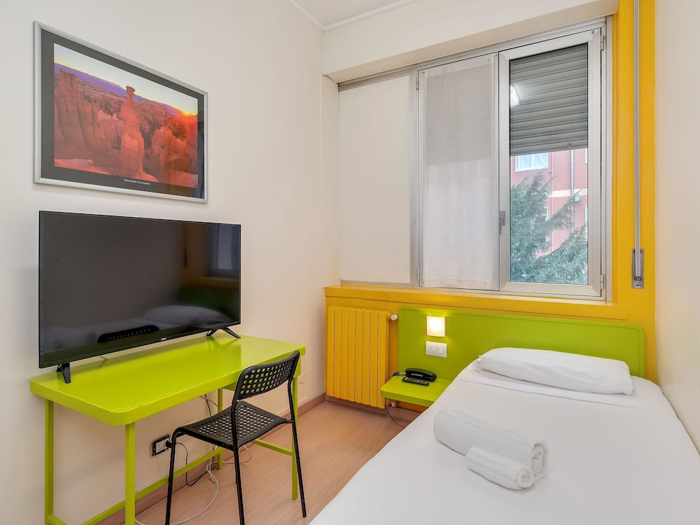 B&B Hotel Milano Ornato — Hotel rooms in Milan, Lombardy