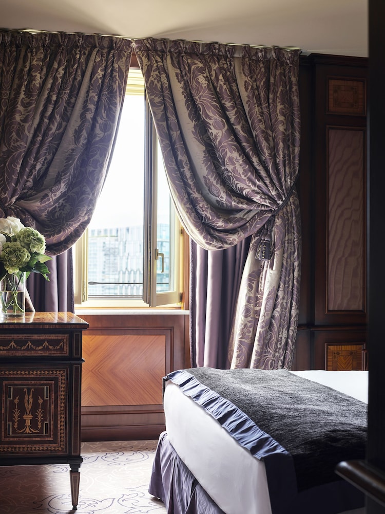 Hotel Principe Di Savoia — Hotel rooms in Milan, Lombardy