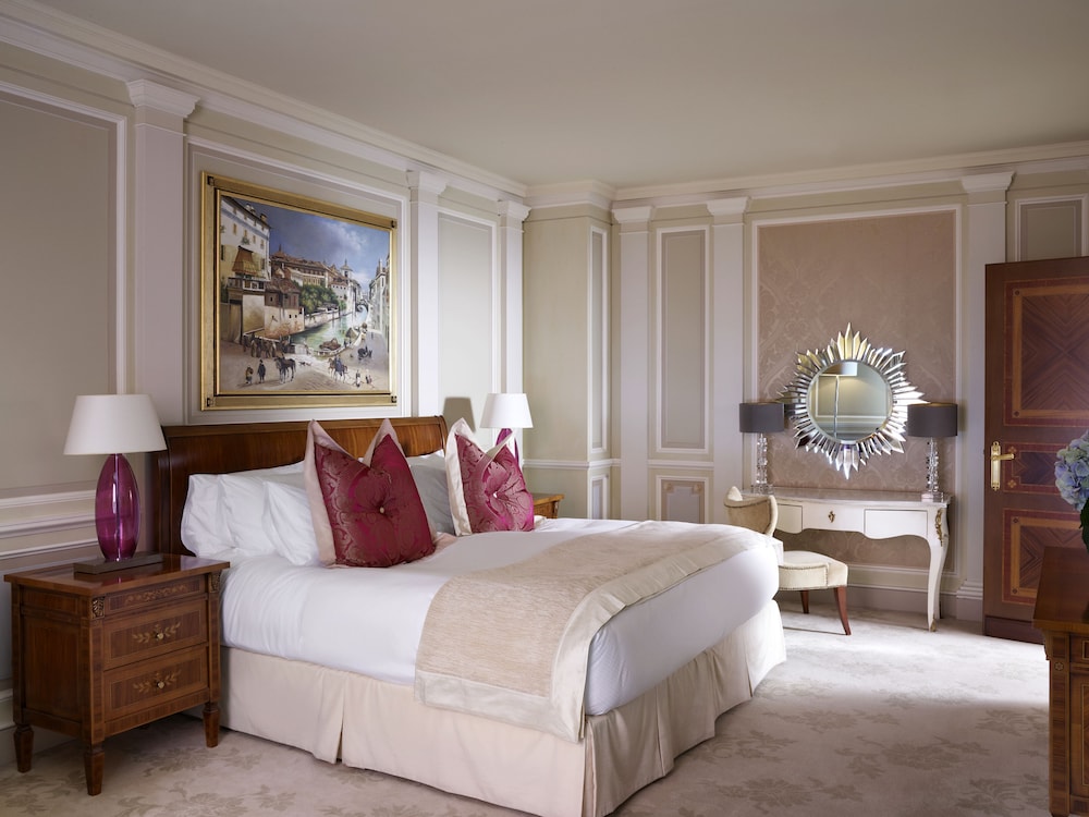 Hotel Principe Di Savoia — Hotel rooms in Milan, Lombardy