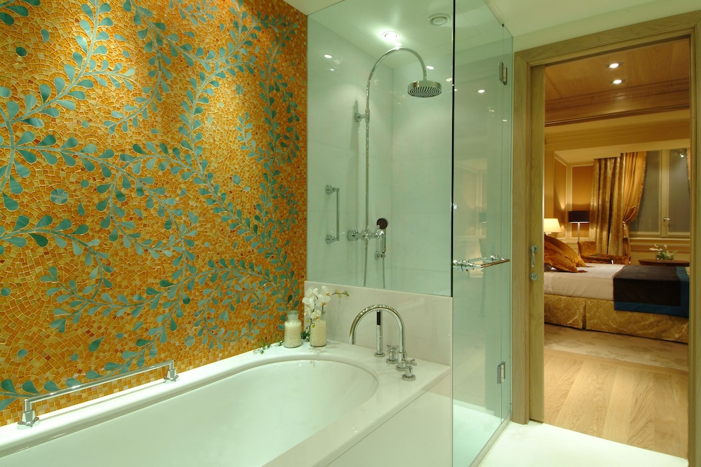 Hotel Principe Di Savoia — Hotel rooms in Milan, Lombardy