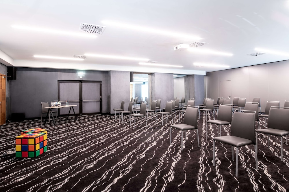 Radisson Blu Hotel, Milan — Hotel building in Milan, Lombardy