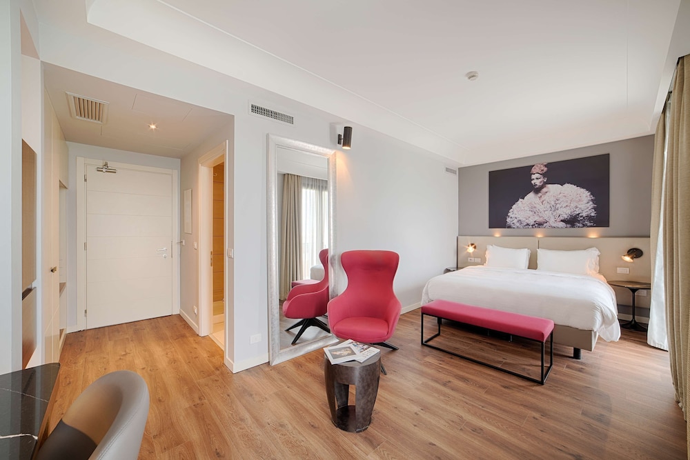 Radisson Blu Hotel, Milan — Hotel rooms in Milan, Lombardy