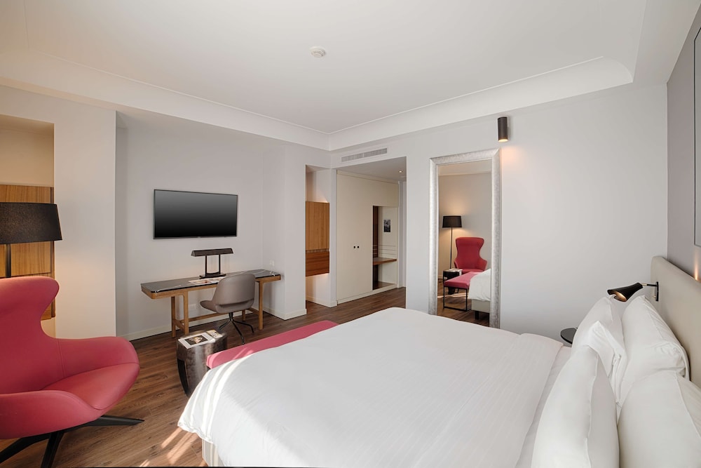 Radisson Blu Hotel, Milan — Hotel rooms in Milan, Lombardy