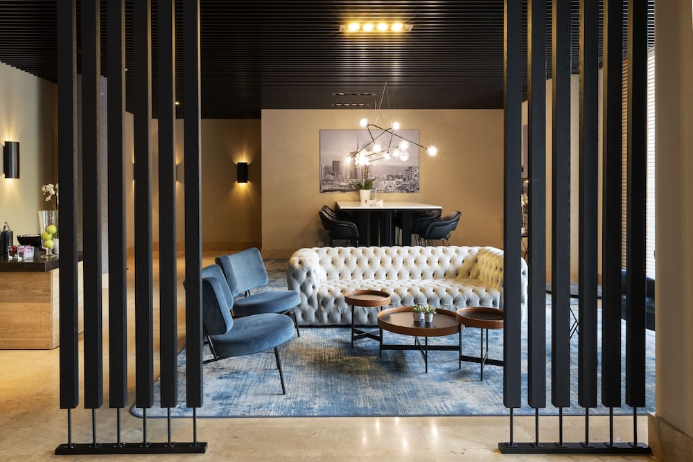 Radisson Blu Hotel, Milan — Hotel building in Milan, Lombardy