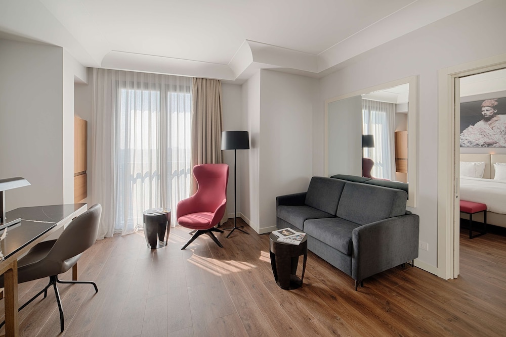 Radisson Blu Hotel, Milan — Hotel rooms in Milan, Lombardy