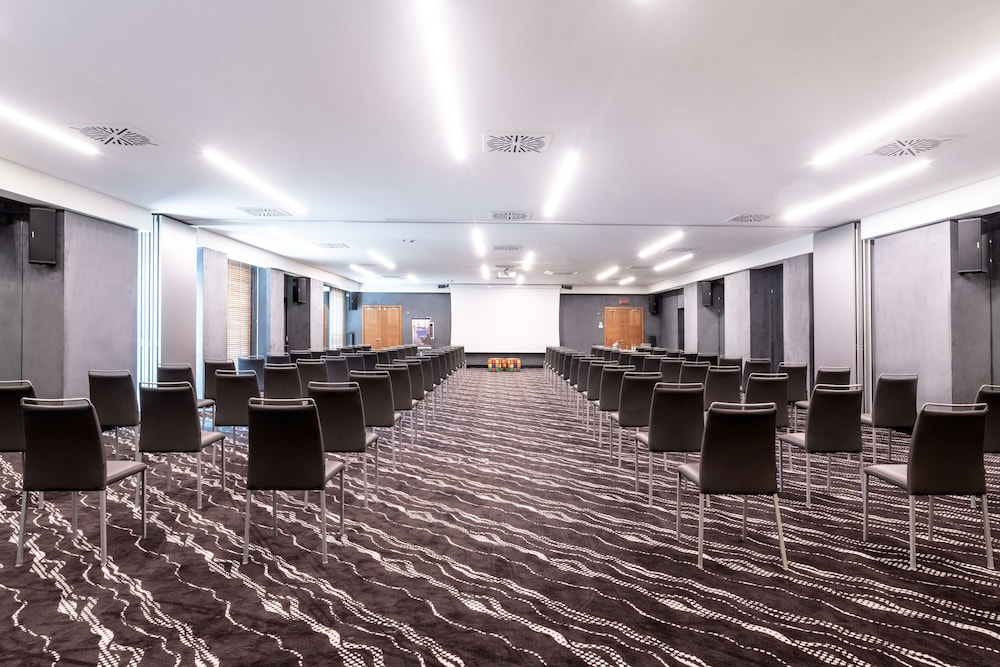 Radisson Blu Hotel, Milan — Hotel building in Milan, Lombardy