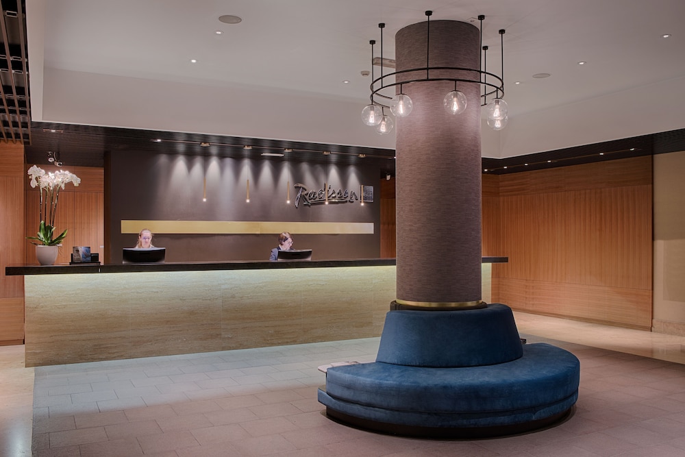 Radisson Blu Hotel, Milan — Hotel building in Milan, Lombardy