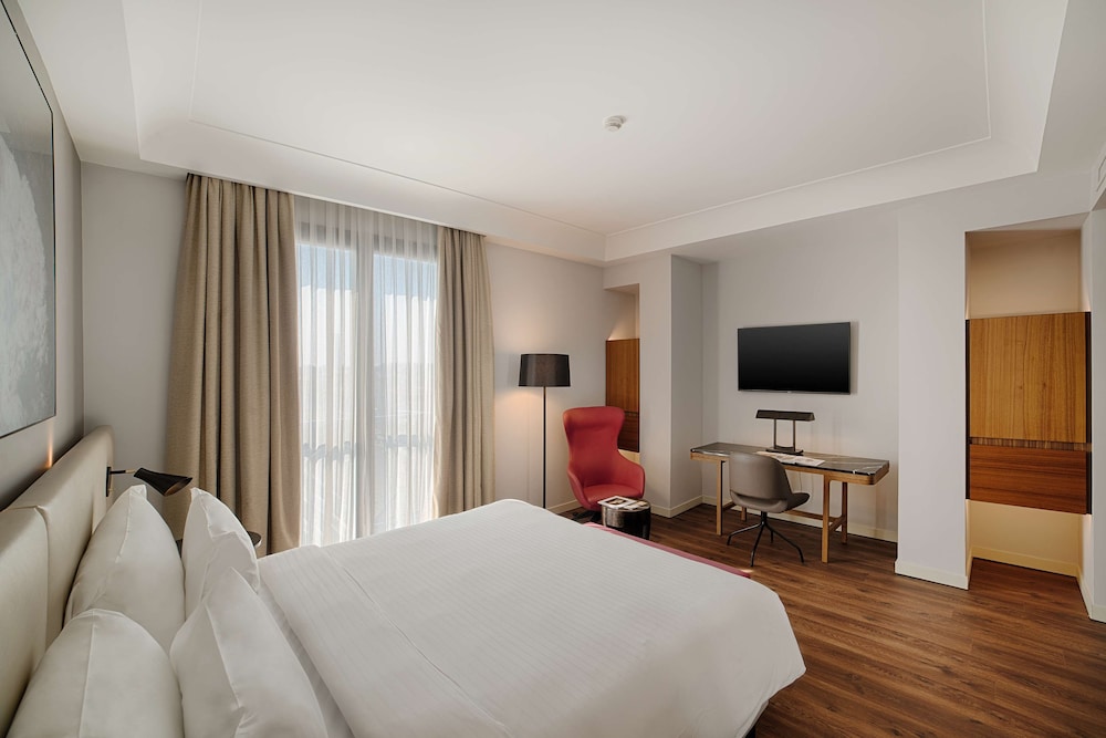 Radisson Blu Hotel, Milan — Hotel rooms in Milan, Lombardy