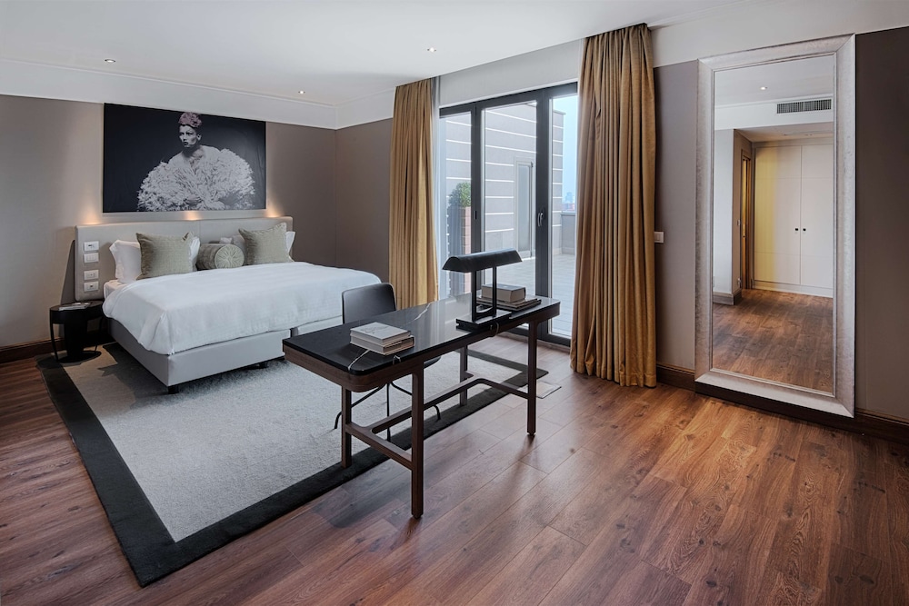 Radisson Blu Hotel, Milan — Hotel rooms in Milan, Lombardy