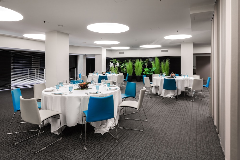 Crowne Plaza Milan Nolo by IHG — Restaurant & bars in Milan, Lombardy
