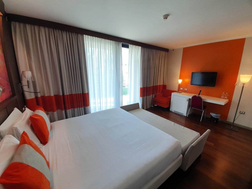 Crowne Plaza Milan Nolo by IHG — Hotel rooms in Milan, Lombardy