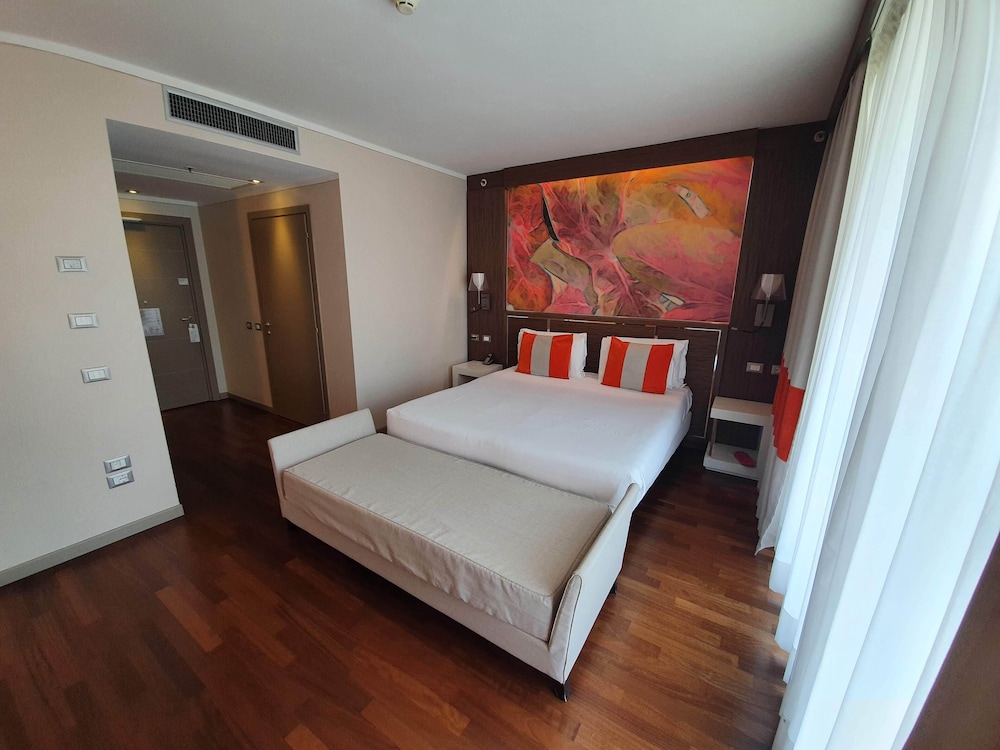 Crowne Plaza Milan Nolo by IHG — Hotel rooms in Milan, Lombardy