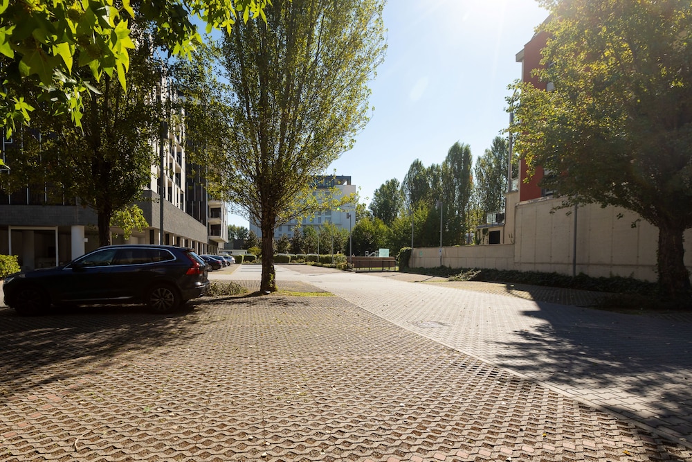 Crowne Plaza Milan Nolo by IHG — Hotel building in Milan, Lombardy