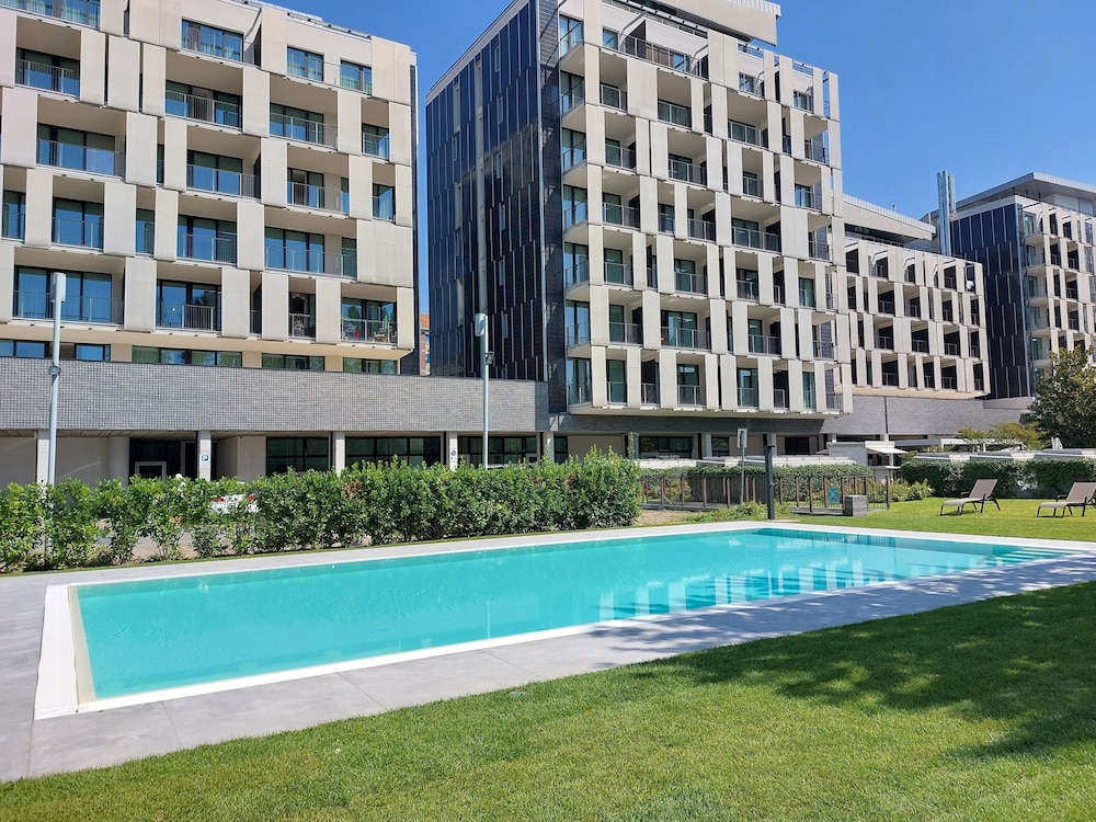 Crowne Plaza Milan Nolo by IHG — Swimming pool in Milan, Lombardy