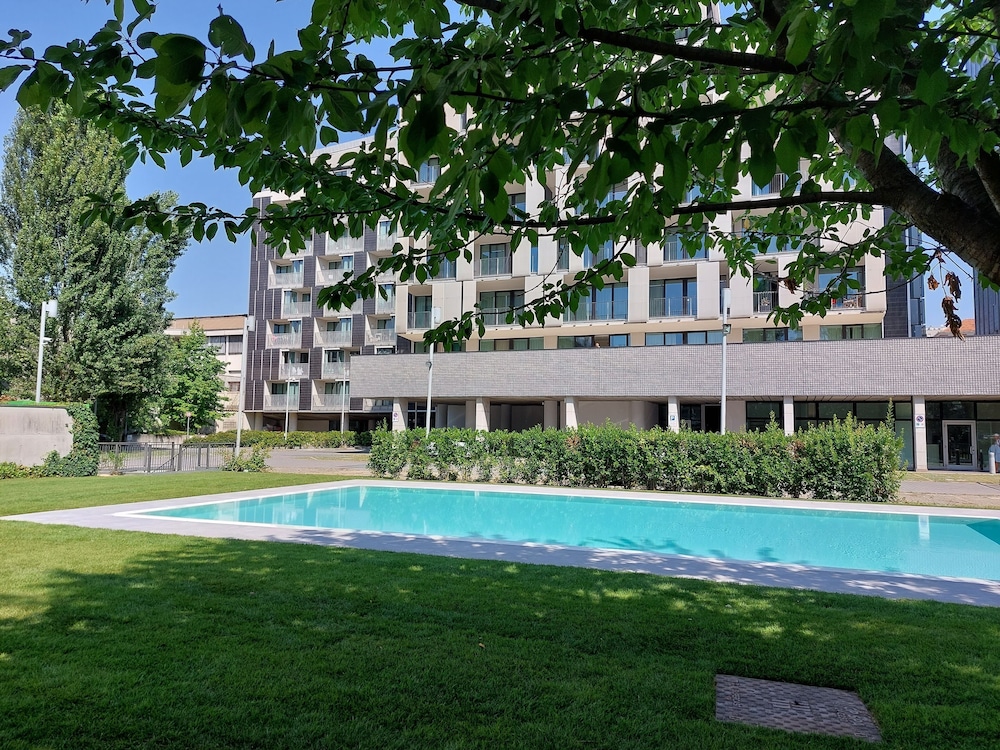 Crowne Plaza Milan Nolo by IHG — Swimming pool in Milan, Lombardy
