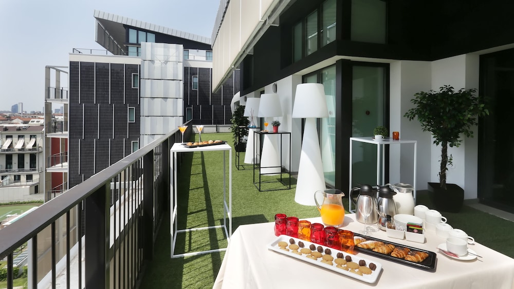 Crowne Plaza Milan Nolo by IHG — Restaurant & bars in Milan, Lombardy