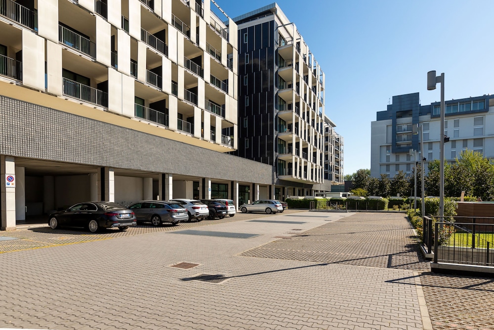 Crowne Plaza Milan Nolo by IHG — Hotel building in Milan, Lombardy