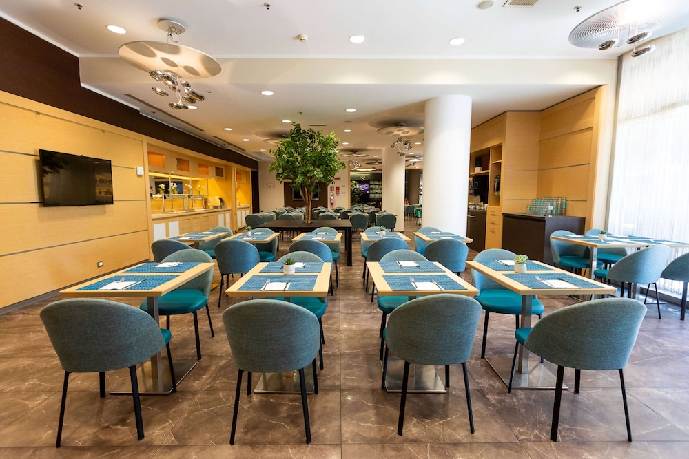 Crowne Plaza Milan Nolo by IHG — Restaurant & bars in Milan, Lombardy