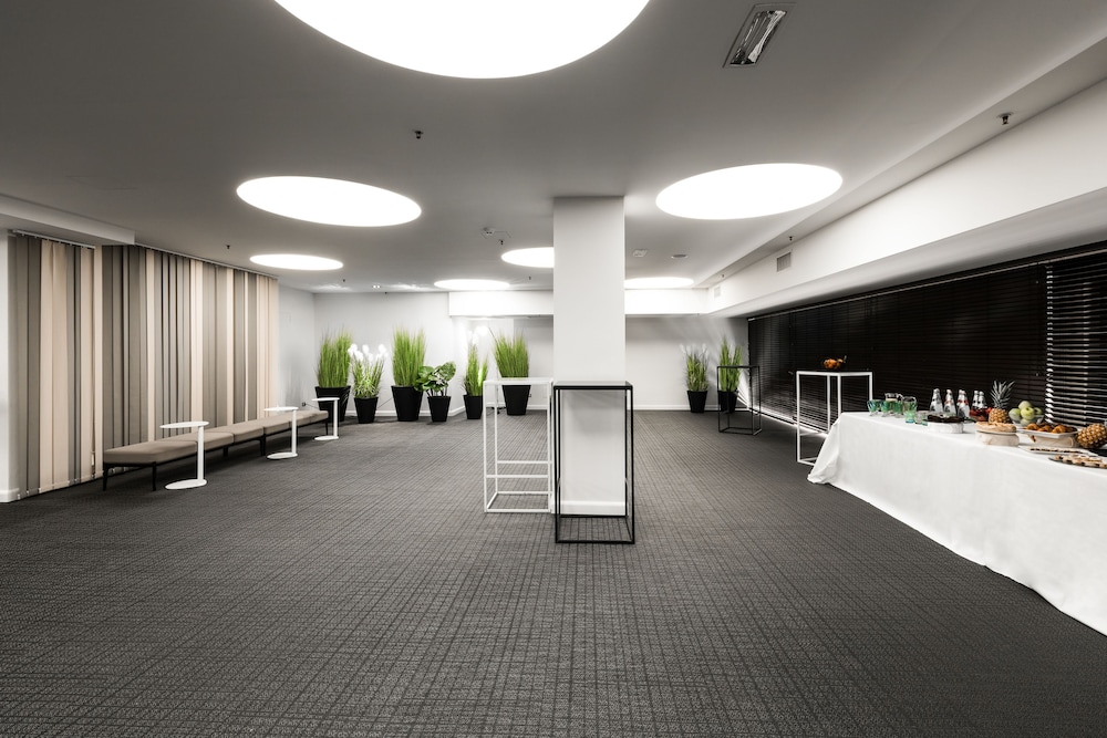Crowne Plaza Milan Nolo by IHG — Restaurant & bars in Milan, Lombardy