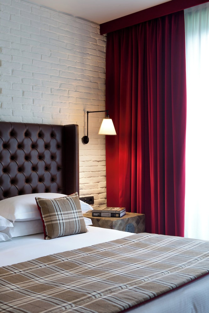 Starhotels Business Palace — Hotel rooms in Milan, Lombardy