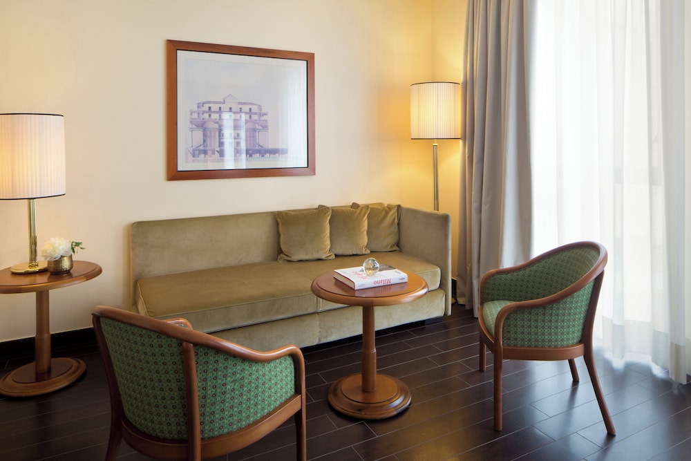 Starhotels Business Palace — Hotel rooms in Milan, Lombardy