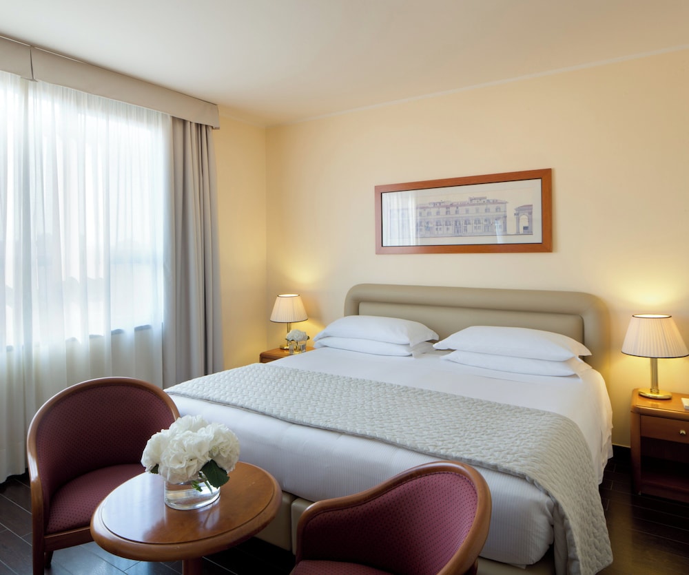 Starhotels Business Palace — Hotel rooms in Milan, Lombardy