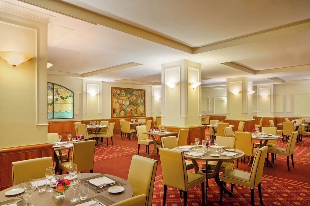 Starhotels Business Palace — Restaurant & bars in Milan, Lombardy