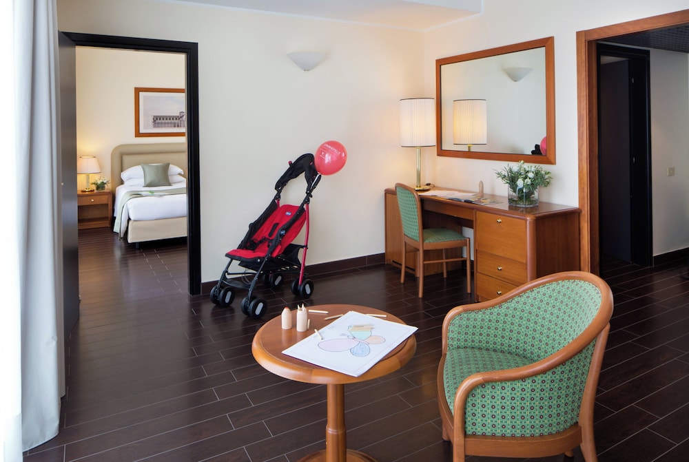 Starhotels Business Palace — Hotel rooms in Milan, Lombardy