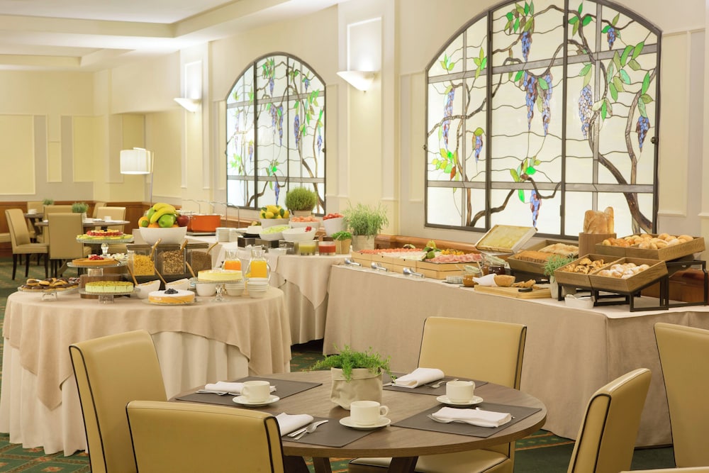 Starhotels Business Palace — Restaurant & bars in Milan, Lombardy