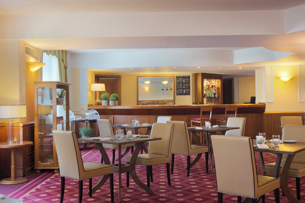 Starhotels Business Palace — Restaurant & bars in Milan, Lombardy
