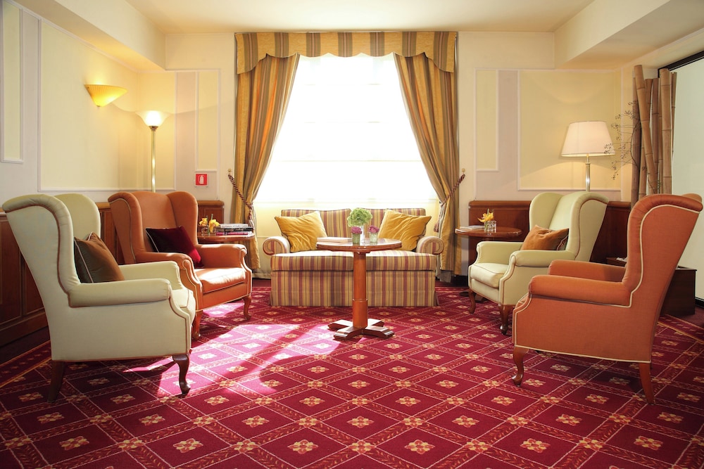 Starhotels Business Palace — Hotel rooms in Milan, Lombardy